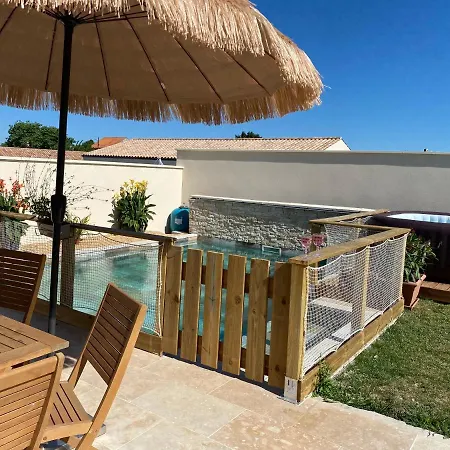 Jolie Maison Cocoon Piscine/jacuzzi Saint-Agnant