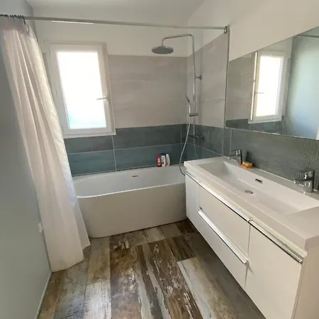Jolie Maison Cocoon Piscine/jacuzzi Tatil Evi Saint-Agnant